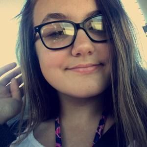 Meet your Posher, Abbey